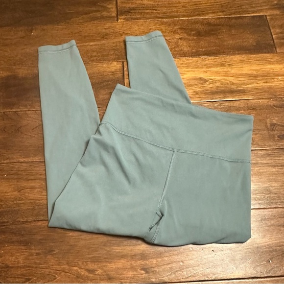 Athleta Ultra High Rise Elation 7/8 Tight Leggings - Picture 1 of 6